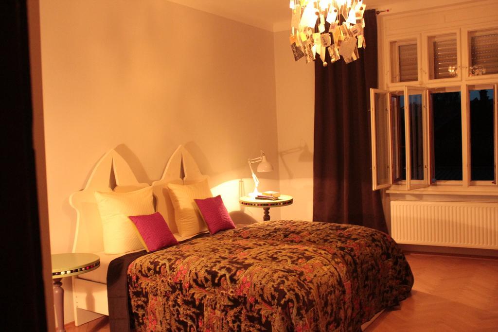 Altstadthaus Cityappartements غراتس الغرفة الصورة